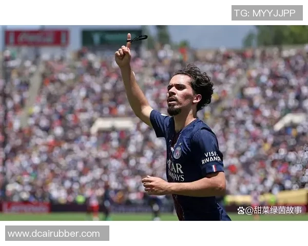 欧冠激战：巴黎圣日耳曼大胜尤文图斯红牌事件引发全场热议与十大精彩进球回顾