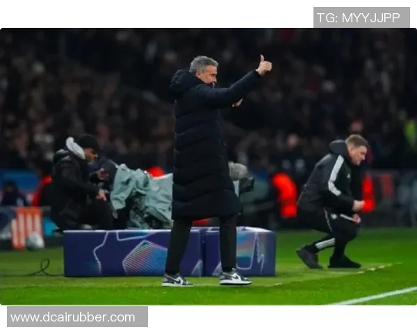 意甲赛场惊现冷门巴黎圣日耳曼完胜利物浦引发全场狂欢