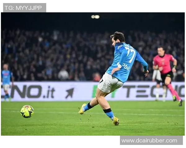 欧联杯精彩对决尤文图斯大胜那不勒斯引发争议判罚热议 欧联杯精彩对决尤文图斯大胜那不勒斯引发争议判罚热议