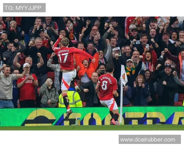 西甲激战:马竞与阿森纳战平帽子戏法引发争议判罚热议 西甲激战:马竞与阿森纳战平帽子戏法引发争议判罚热议