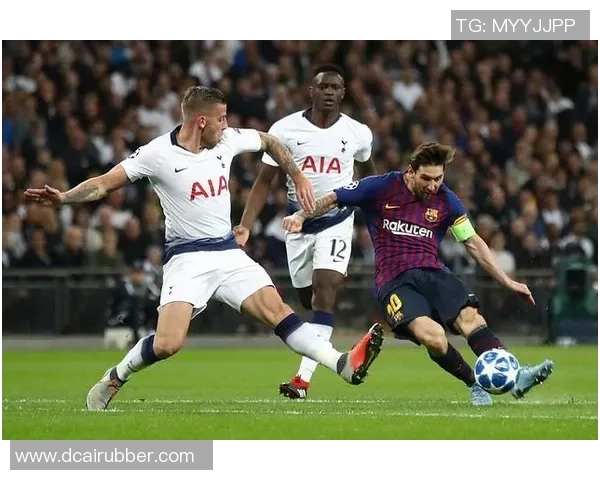 热刺逆袭巴萨2-1胜利背后的战术解析与精彩瞬间回顾 热刺逆袭巴萨2-1胜利背后的战术解析与精彩瞬间回顾