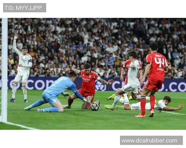 那不勒斯绝杀本菲卡4-3逆转胜利补时进球点燃全场激情 那不勒斯绝杀本菲卡4-3逆转胜利补时进球点燃全场激情